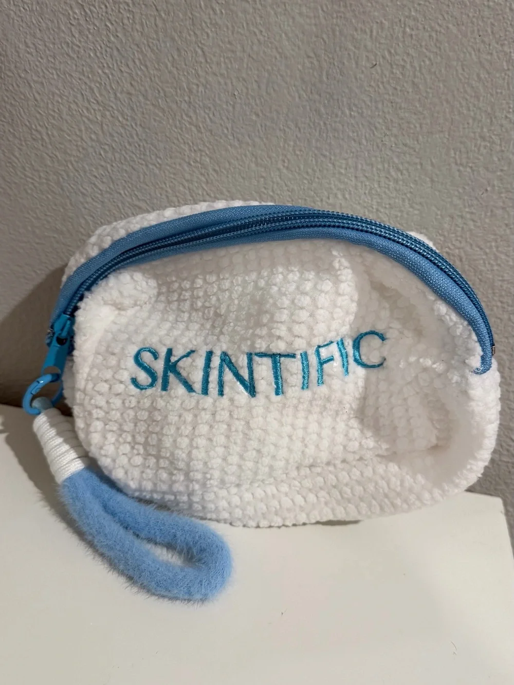 Skintific Cosmetic Pouch includes the Judydoll White Pearl Charms w/ shell